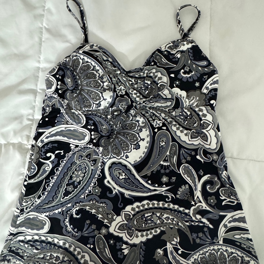 Lands End tankini swim top size 8 tall long torso. Like new high quality